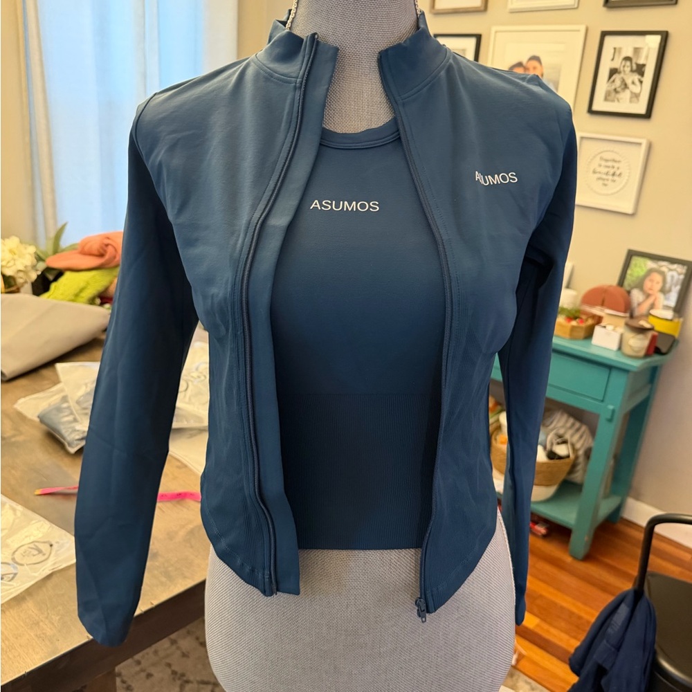 Asumos Women's Teal Lightweight Jacket and tank set
